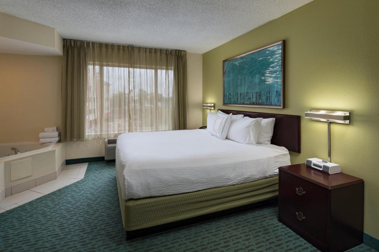 Springhill Suites By Marriott Lawton Exterior photo